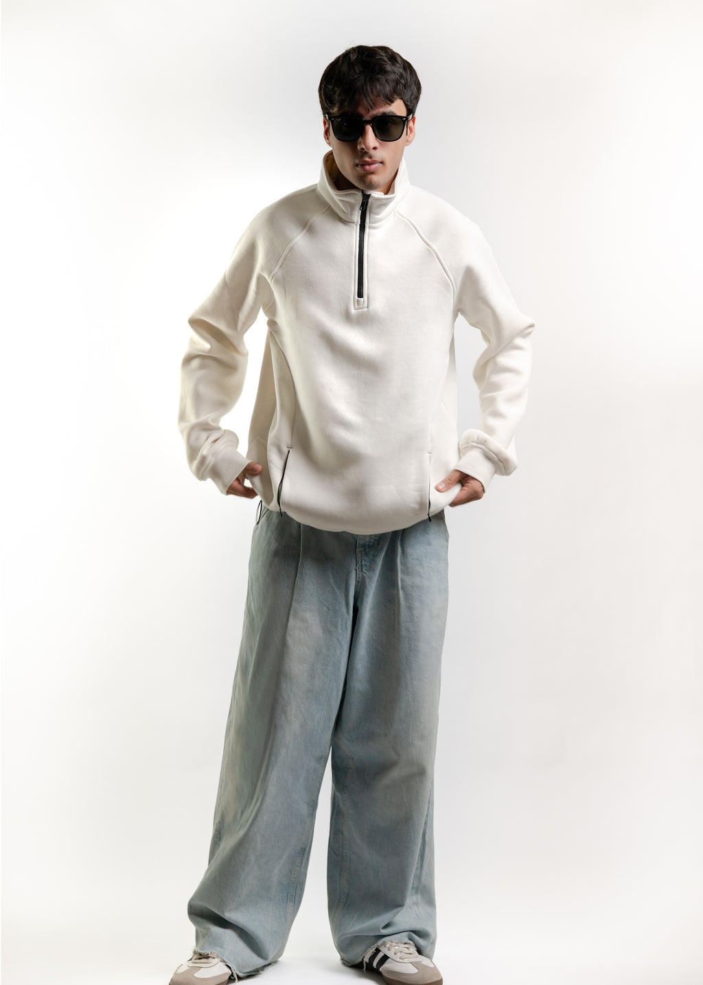 SYMPHONY SWEATSHIRT