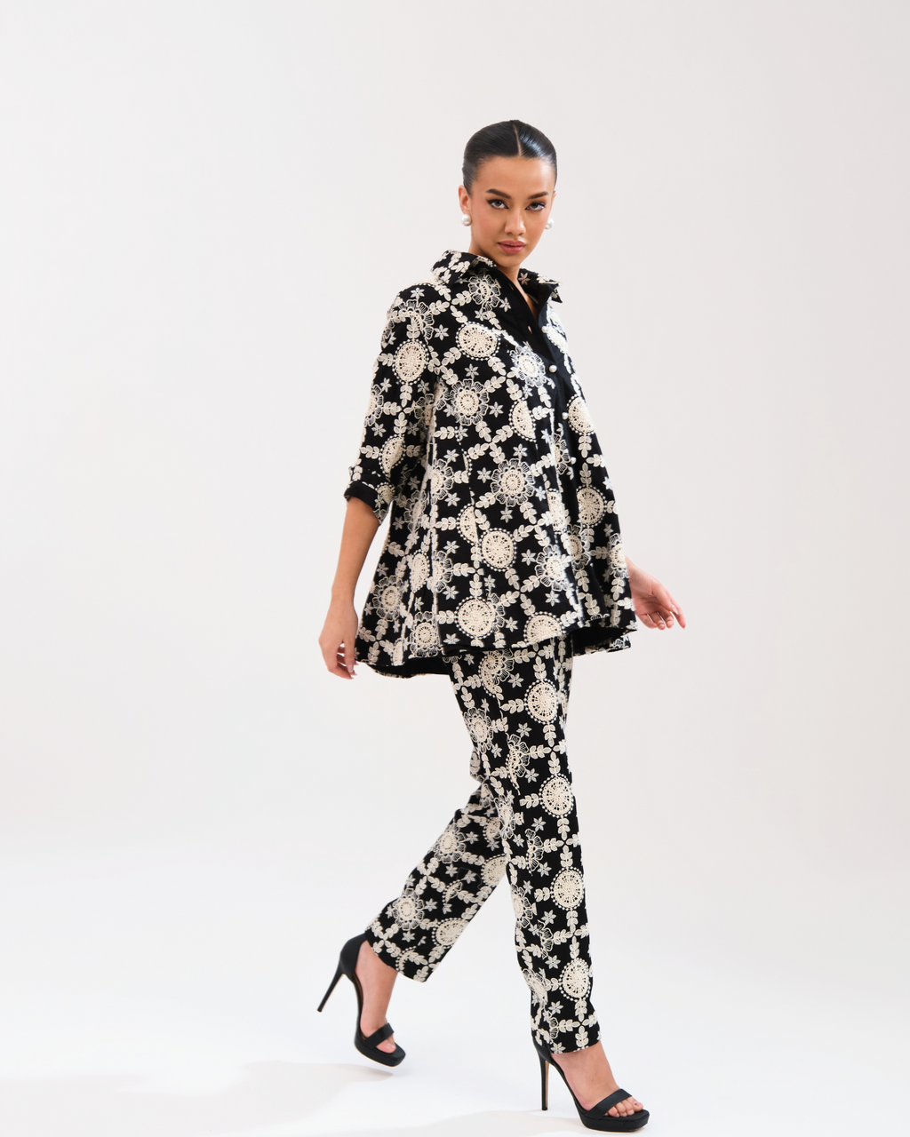 Jenny Flower Cut Pants