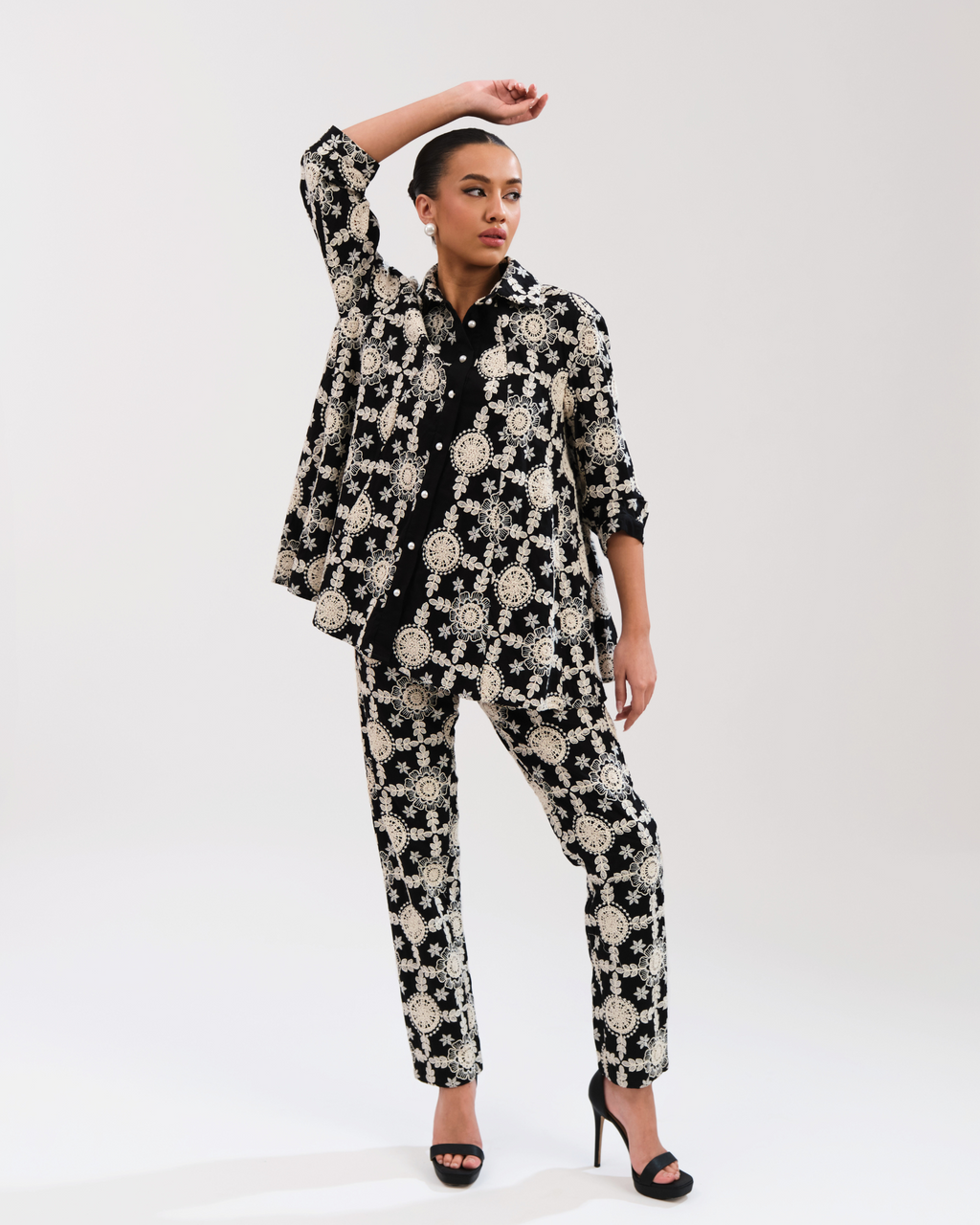 Jenny Flower Cut Pants