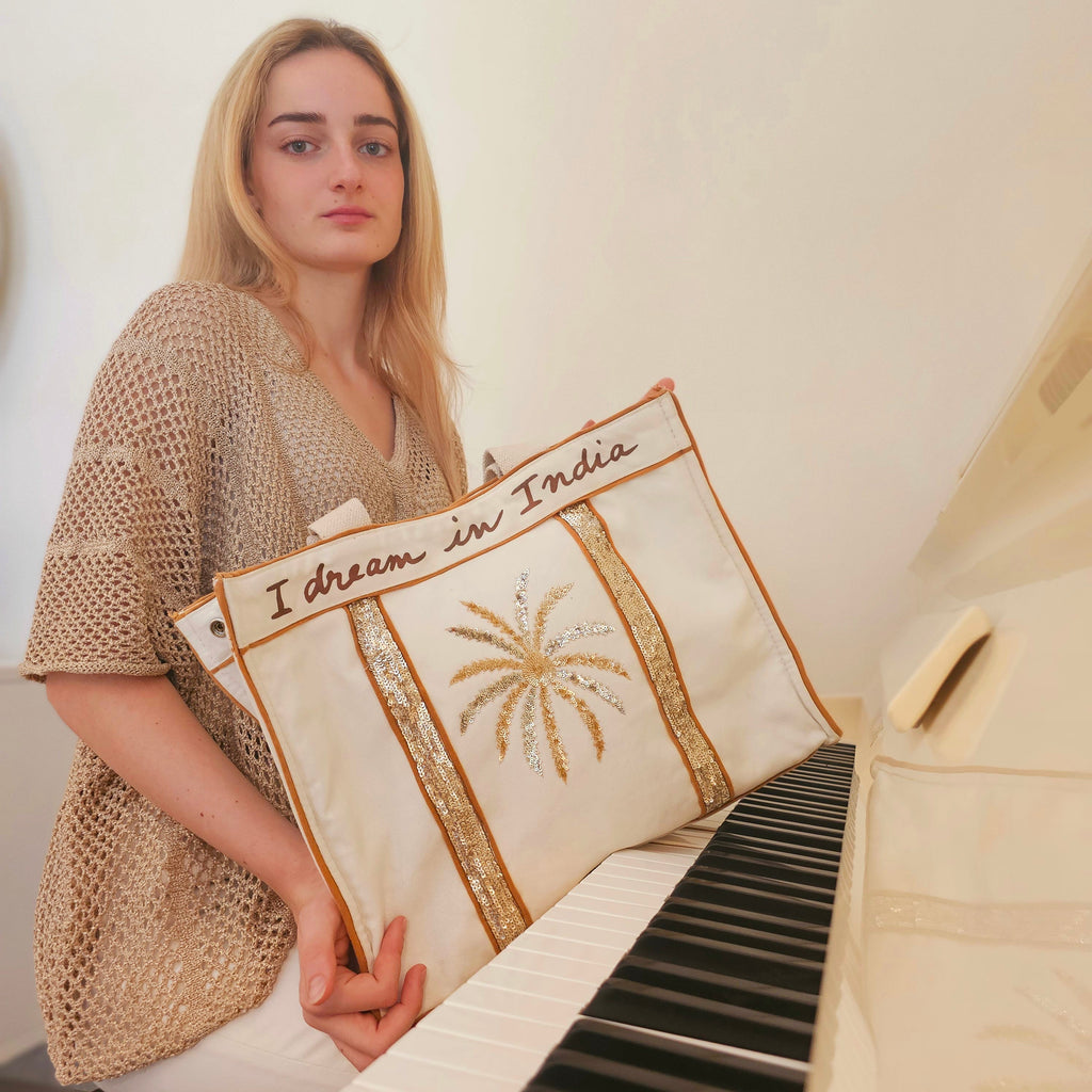 The Sparkler - Medium