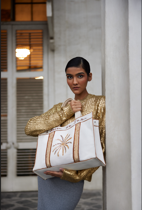 The Sparkler - Medium