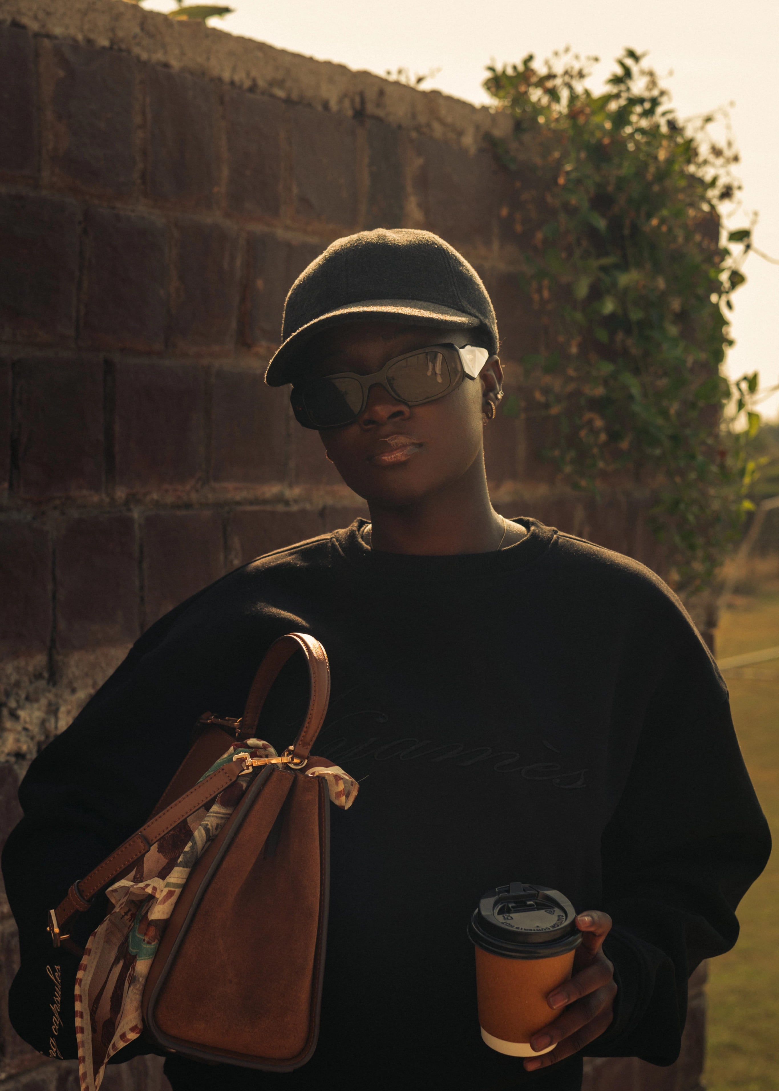 Noir vault classic premium sweatshirt