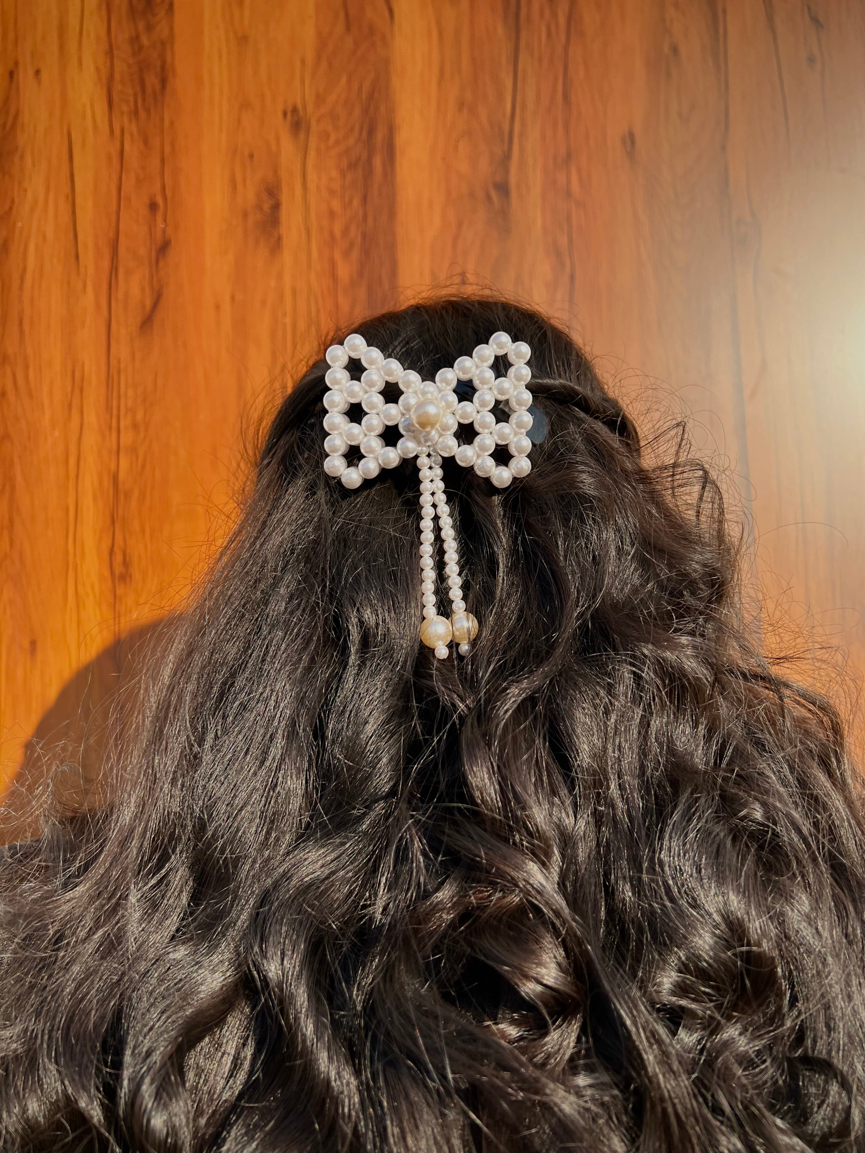 Pearl Bow hair clip