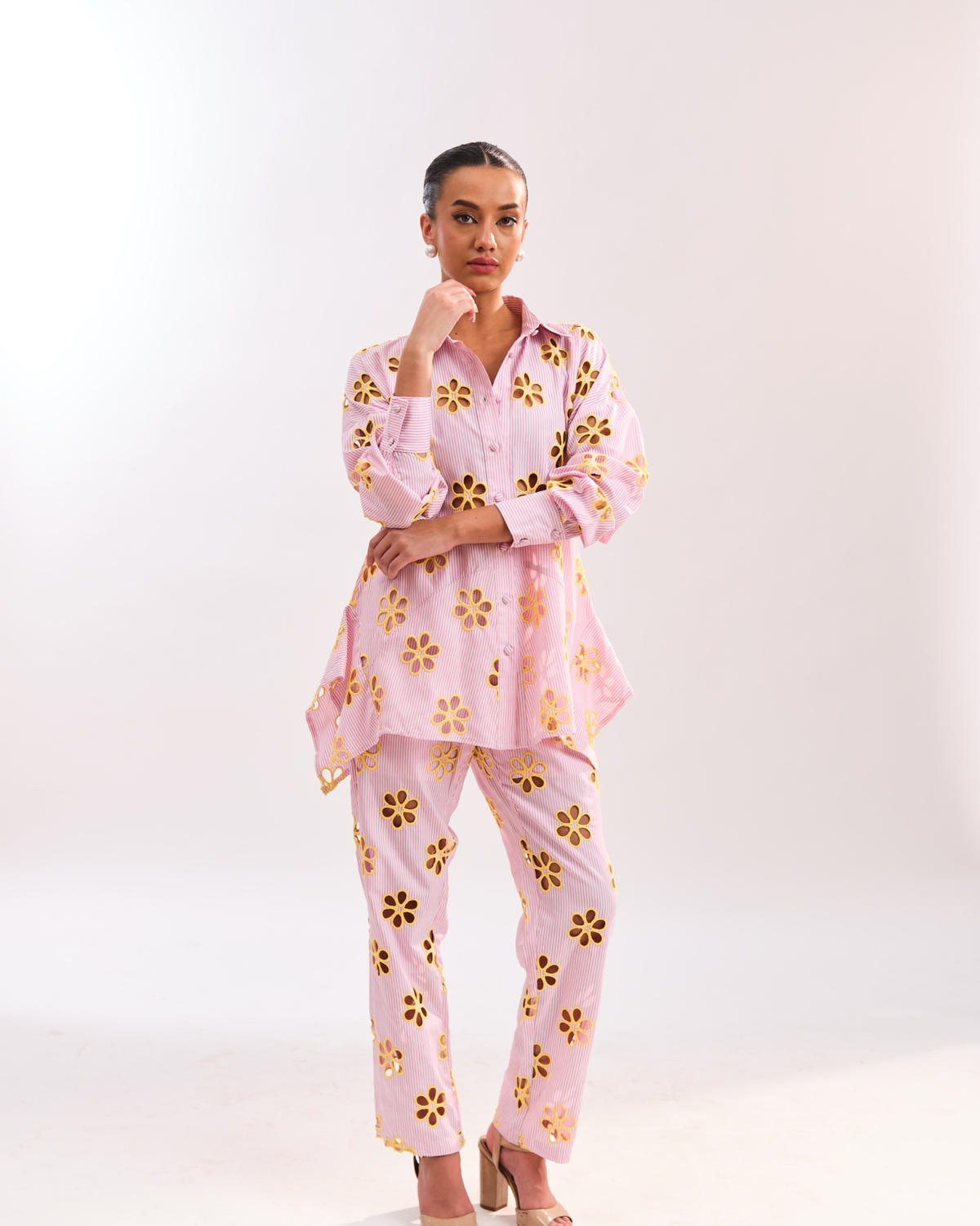 Sol Flower Cut Pants - Pink
