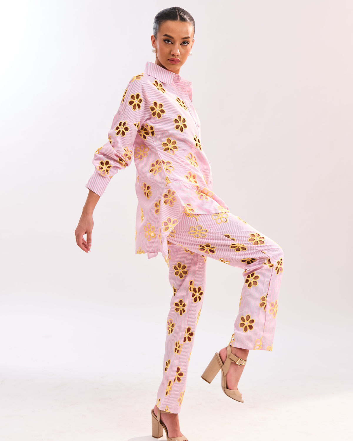Sol Flower Cut Pant Set - Pink