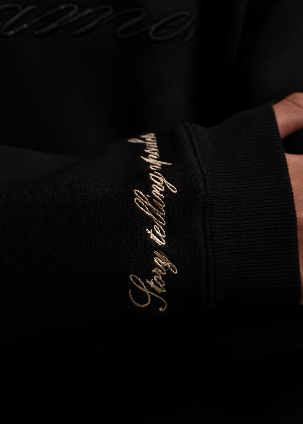 NOIR VAULT CLASSIC PREMIUM SWEATSHIRT