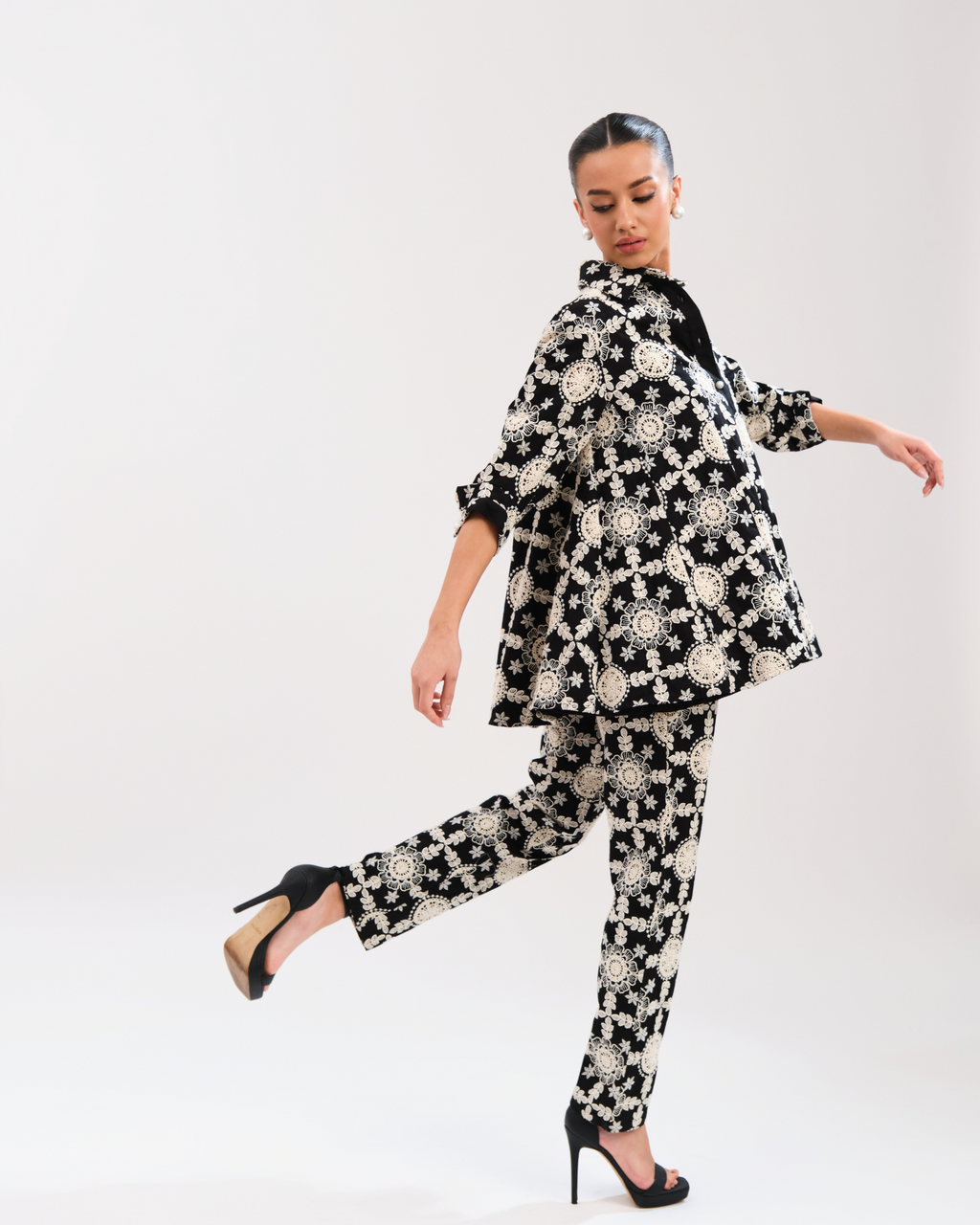 Jenny Flower Cut Pants