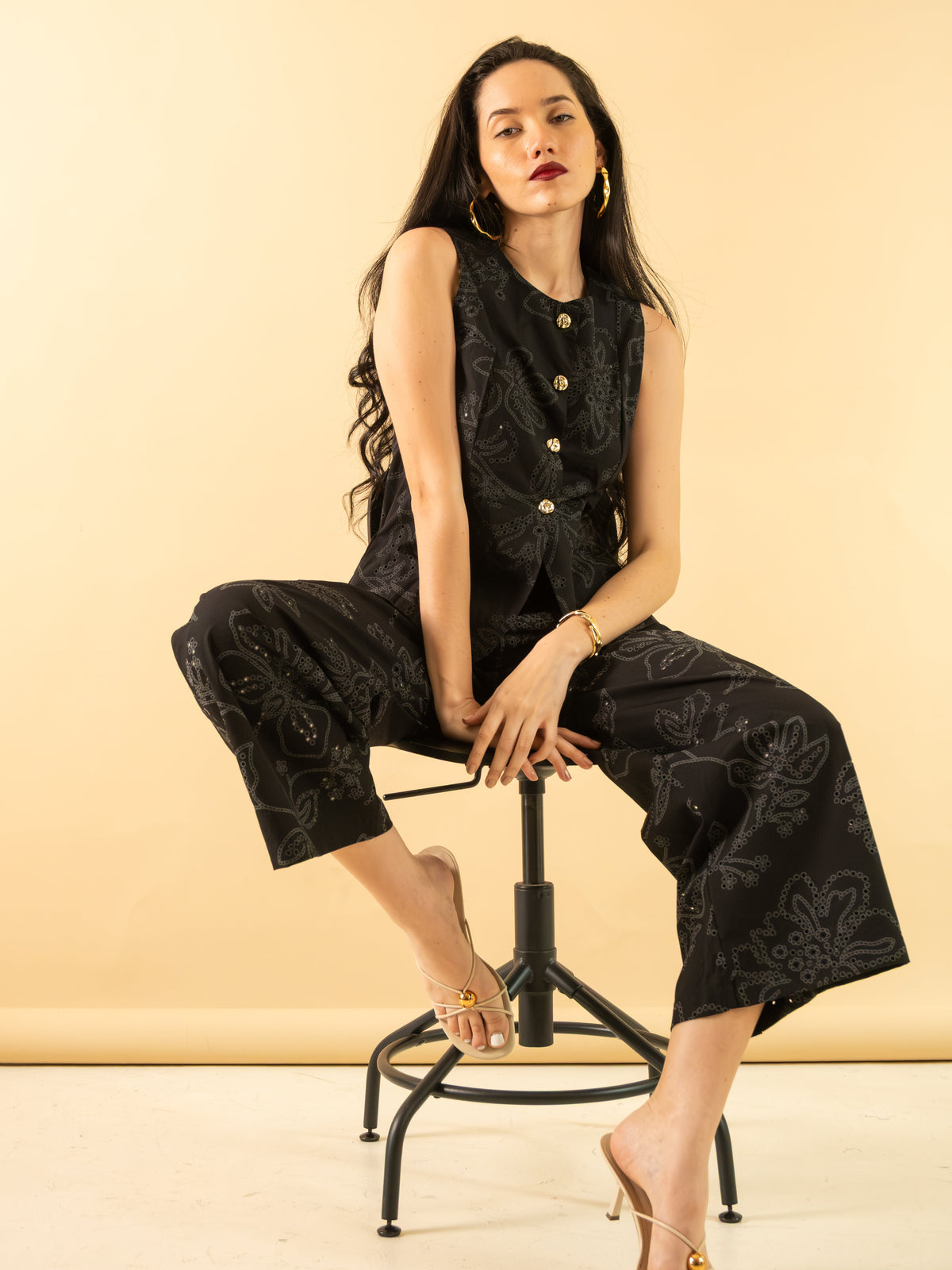 Eclipse Embroidered Set