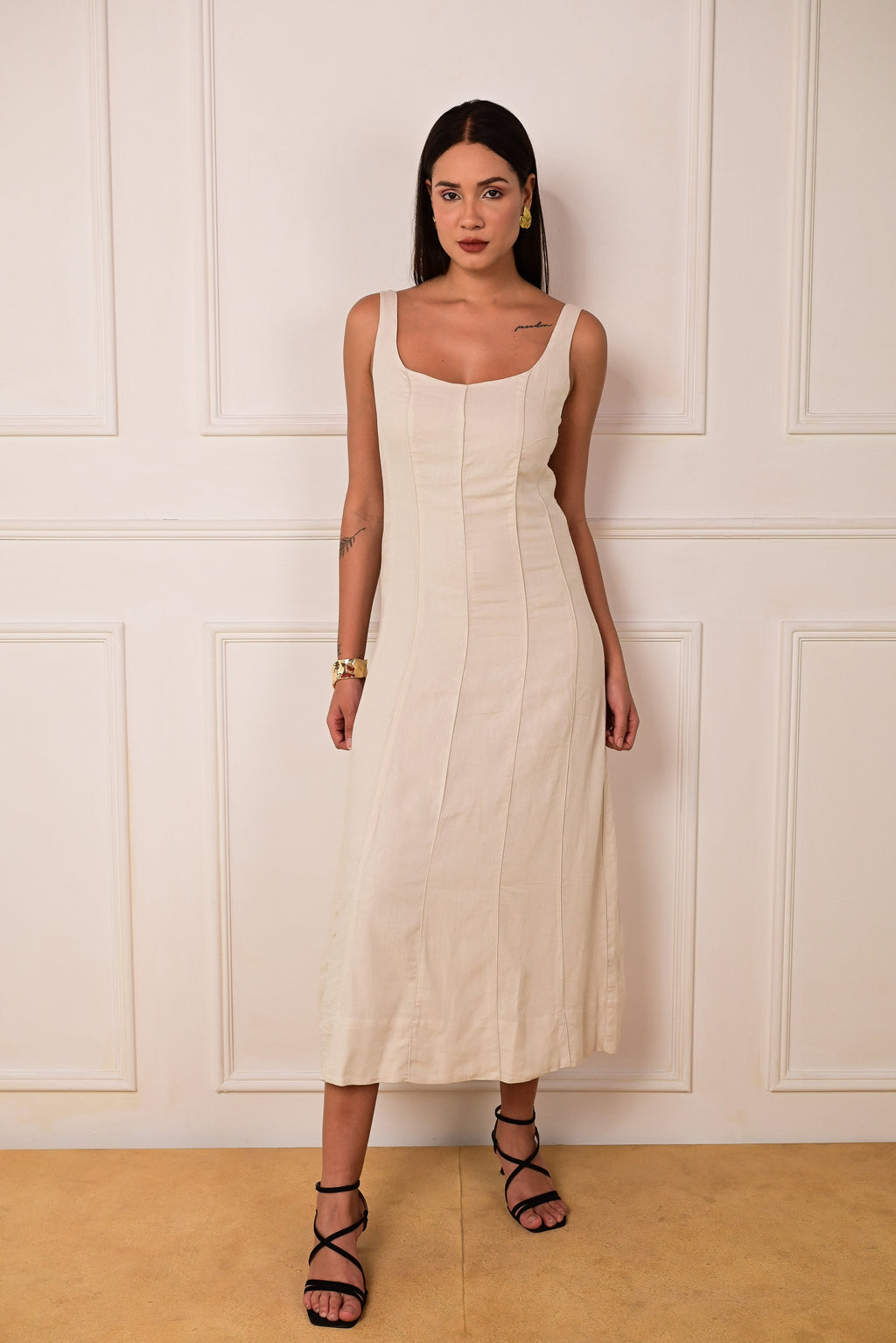 Oyster Line Midi Dress