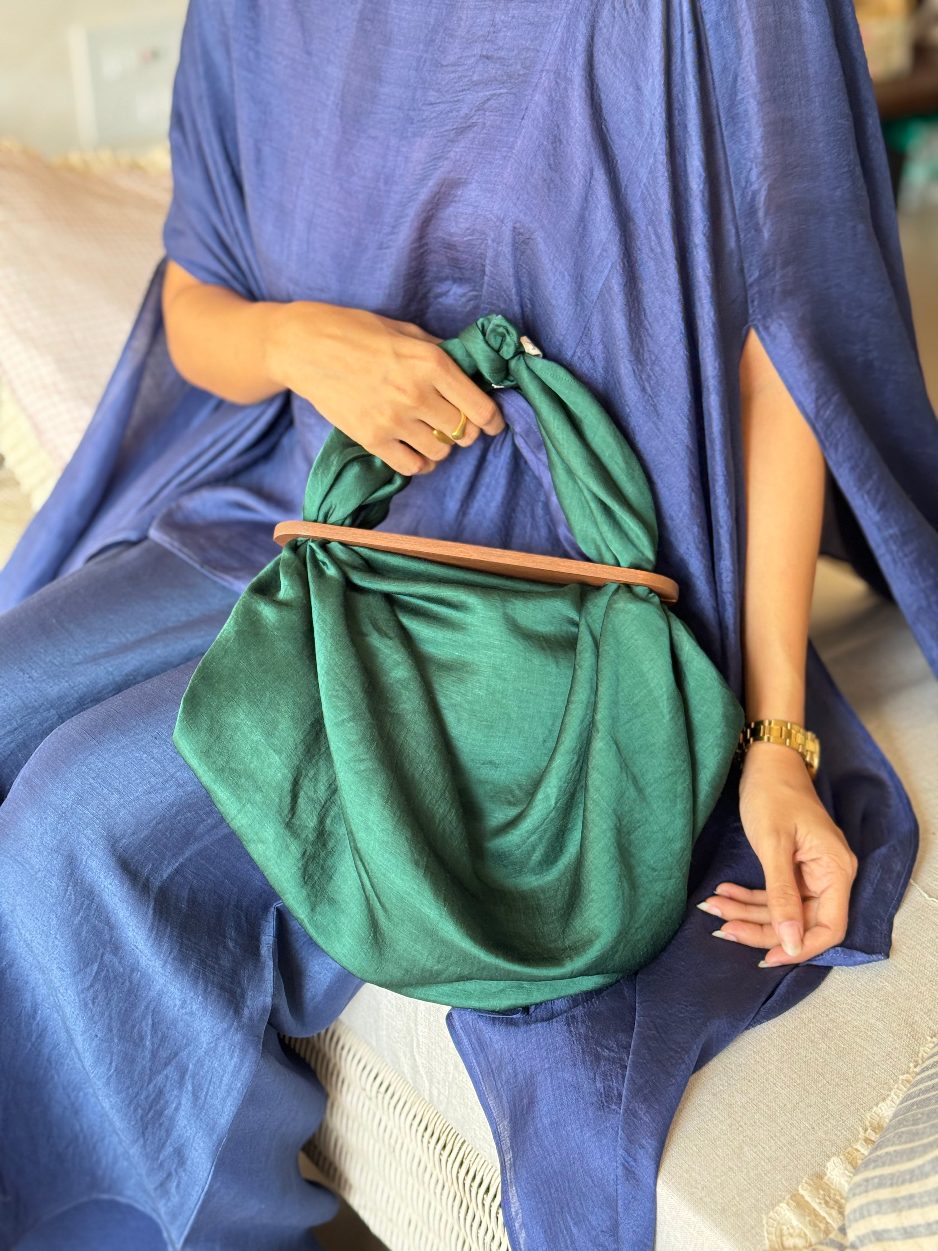 SILK HEIRLOOM TALE - EVERGREEN
