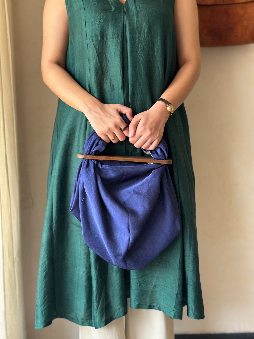SILK HEIRLOOM TALE - BLUE HOUR