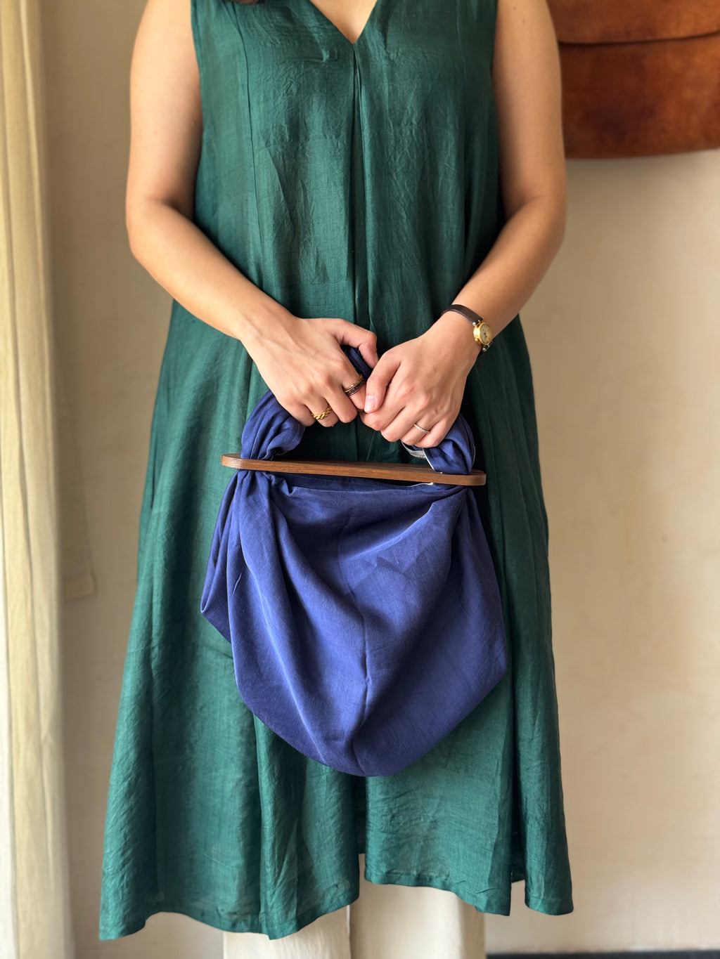 SILK HEIRLOOM TALE - BLUE HOUR