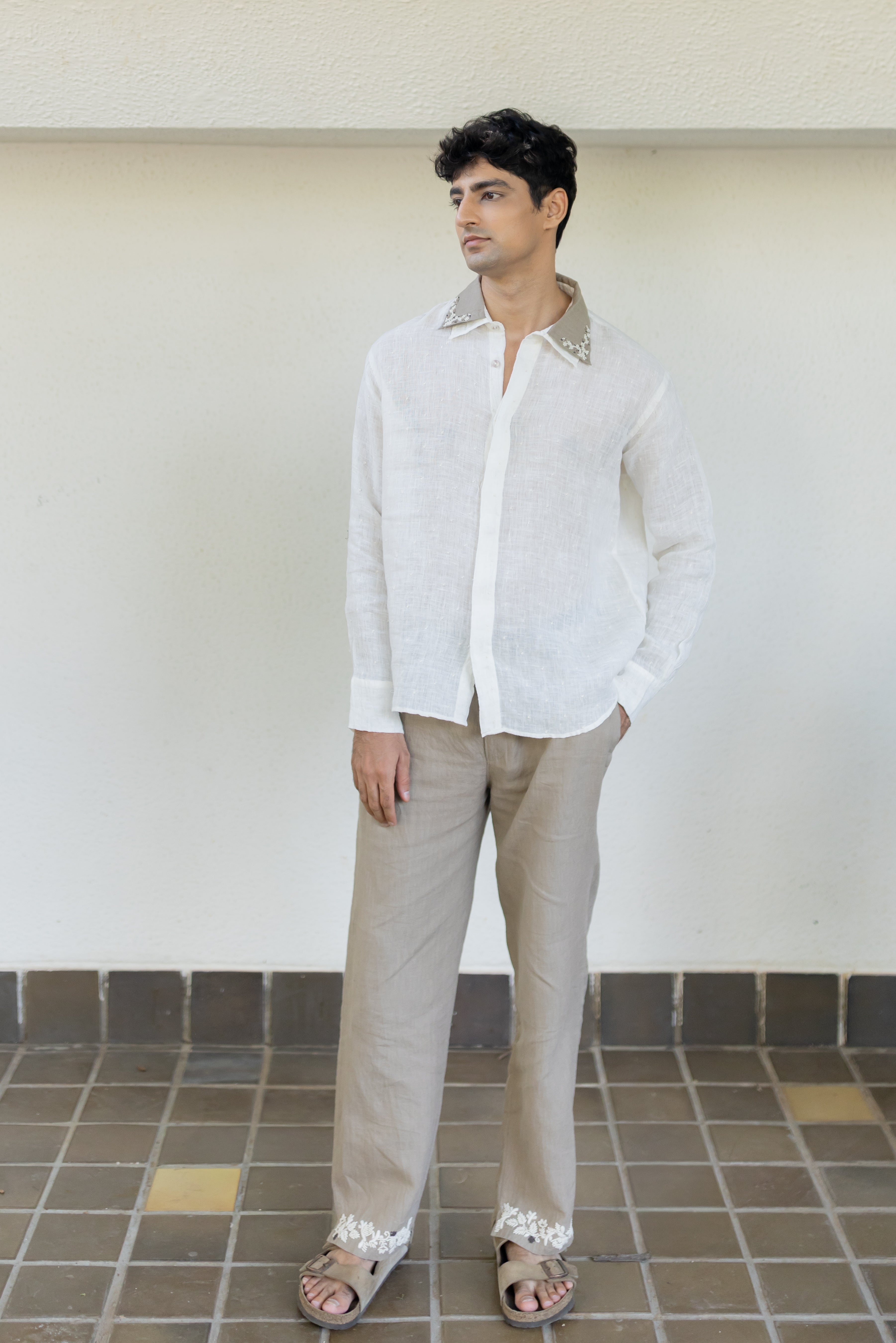 Ecru embroidered trousers