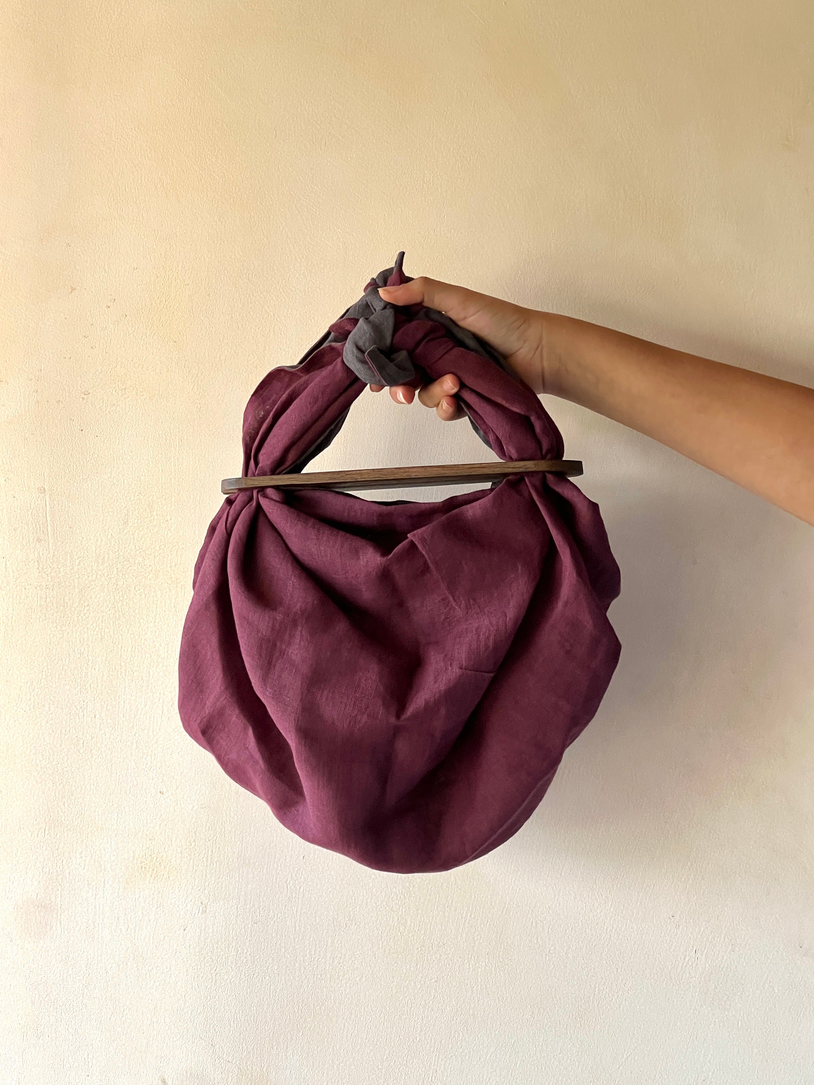 SILK HEIRLOOM TALE - MIDNIGHT ROUGE