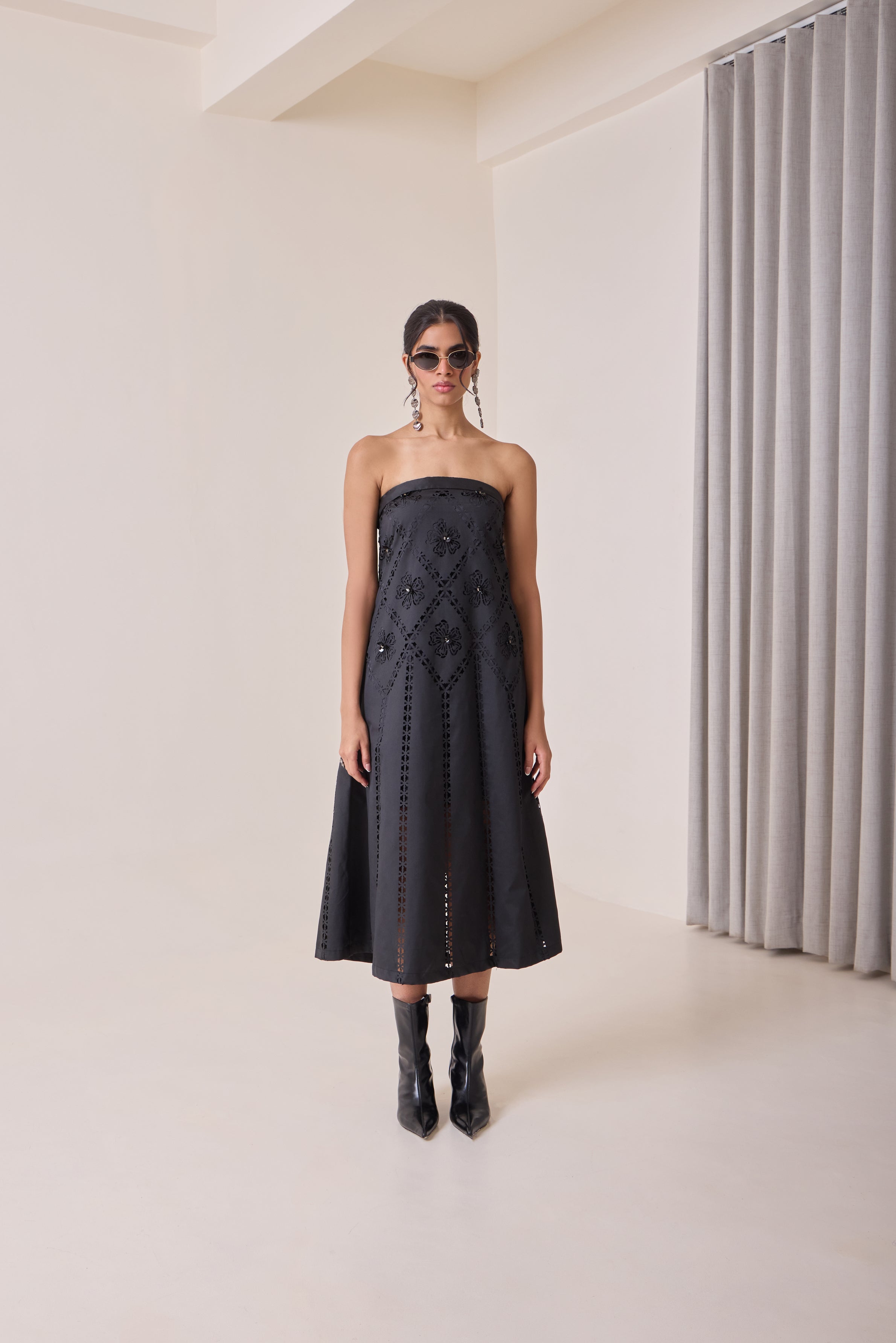 Noir Art-Cut Tube Dress