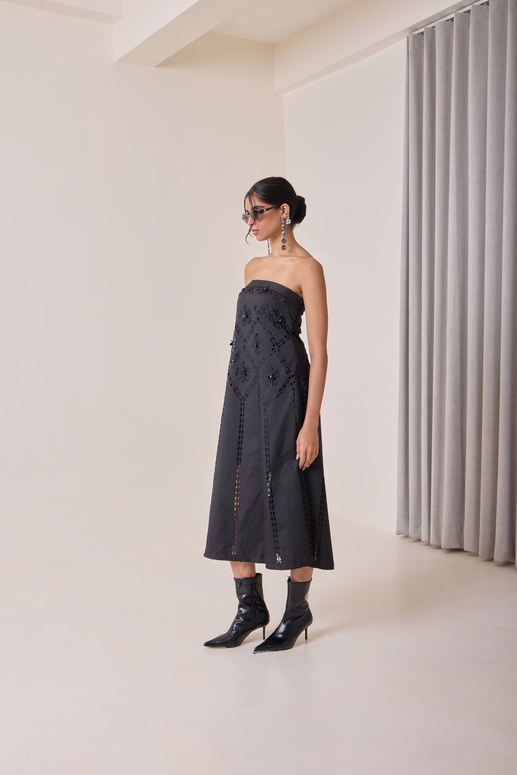 Noir Art-Cut Tube Dress