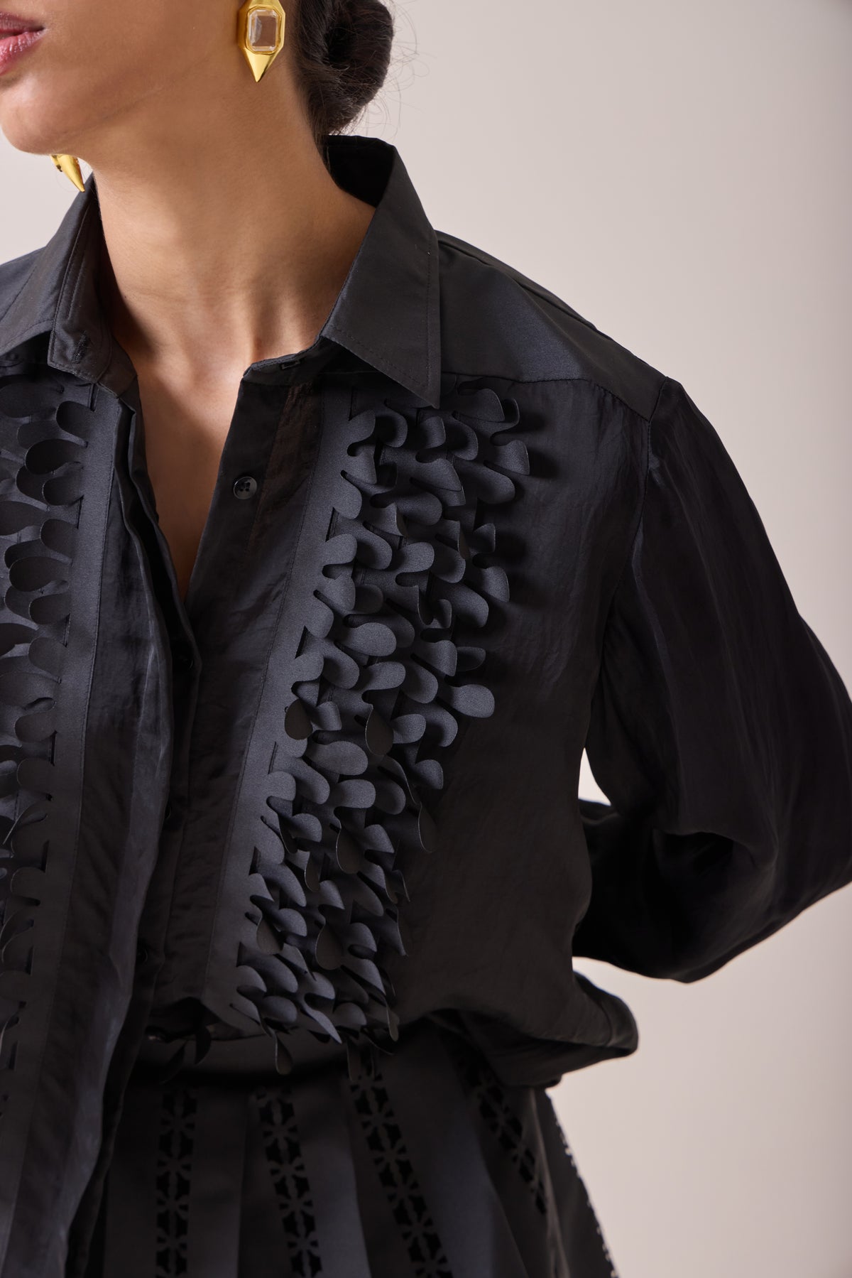 Noir Art-Cut Shirt — Needle ten, The Curated Collective