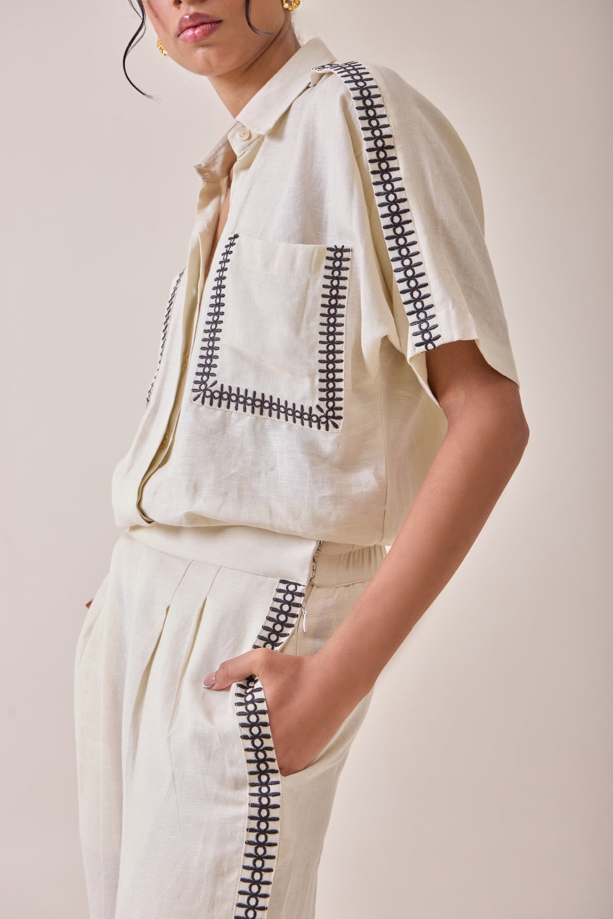 Linen Thread-Work Shirt view 2 — Needle ten, The Curated Collective
