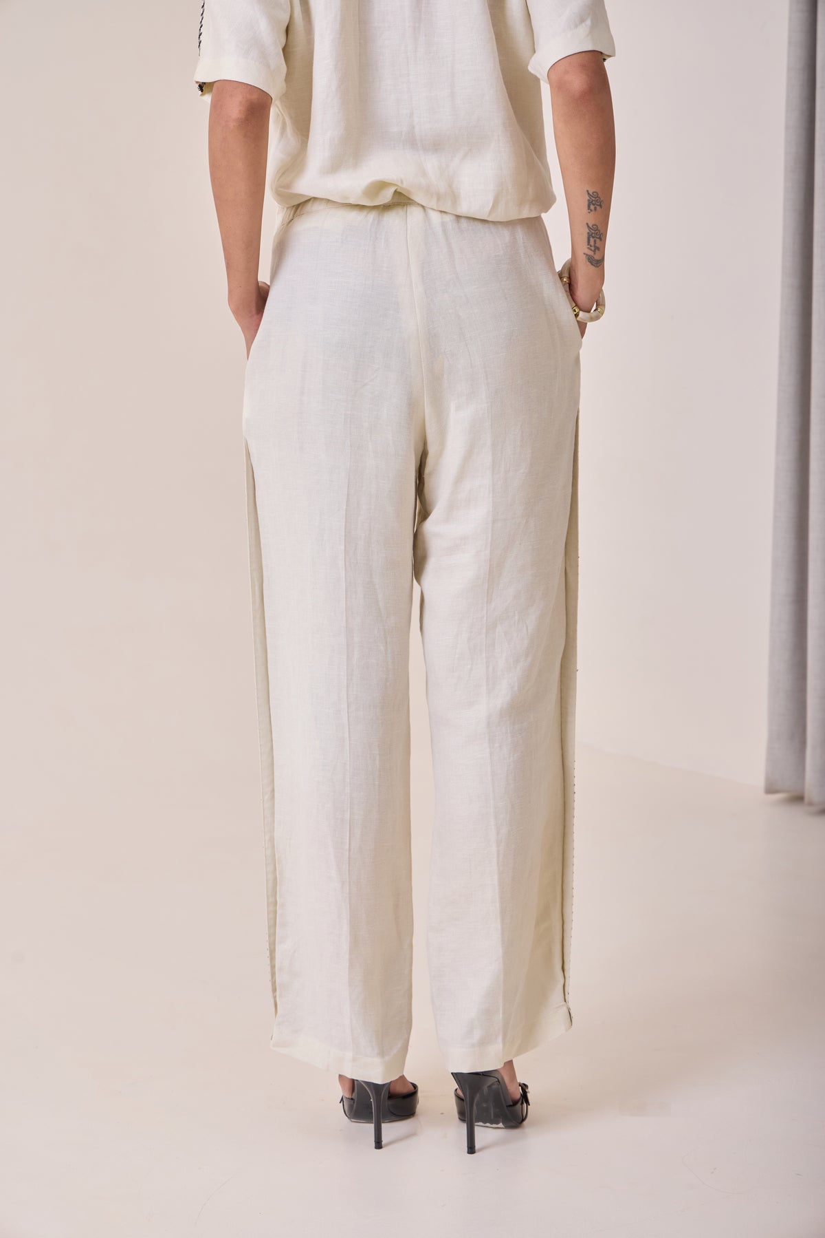 Linen Thread-Work Pants — Needle ten, The Curated Collective