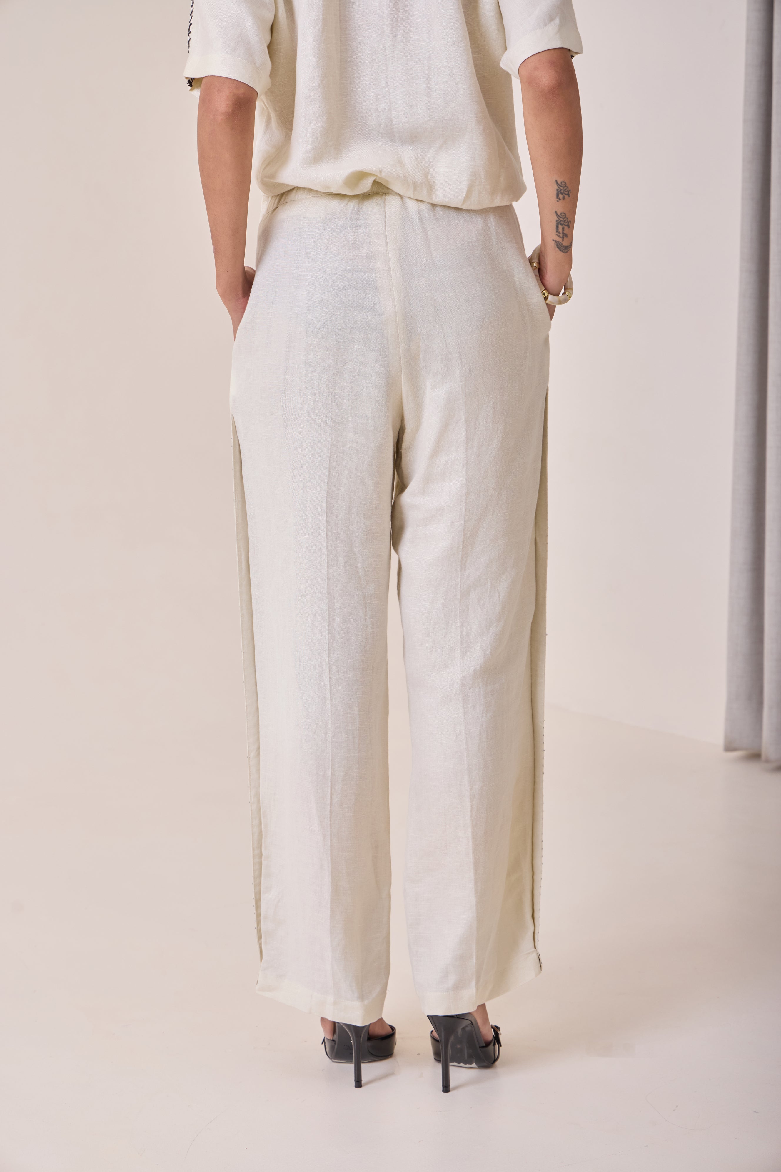 Linen Thread-Work Pants