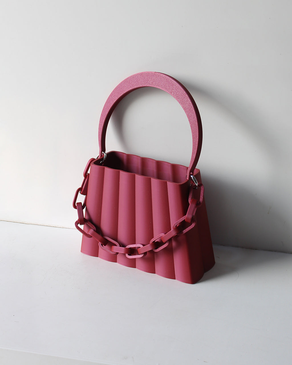 THE CURVE (IMPERIAL RED)