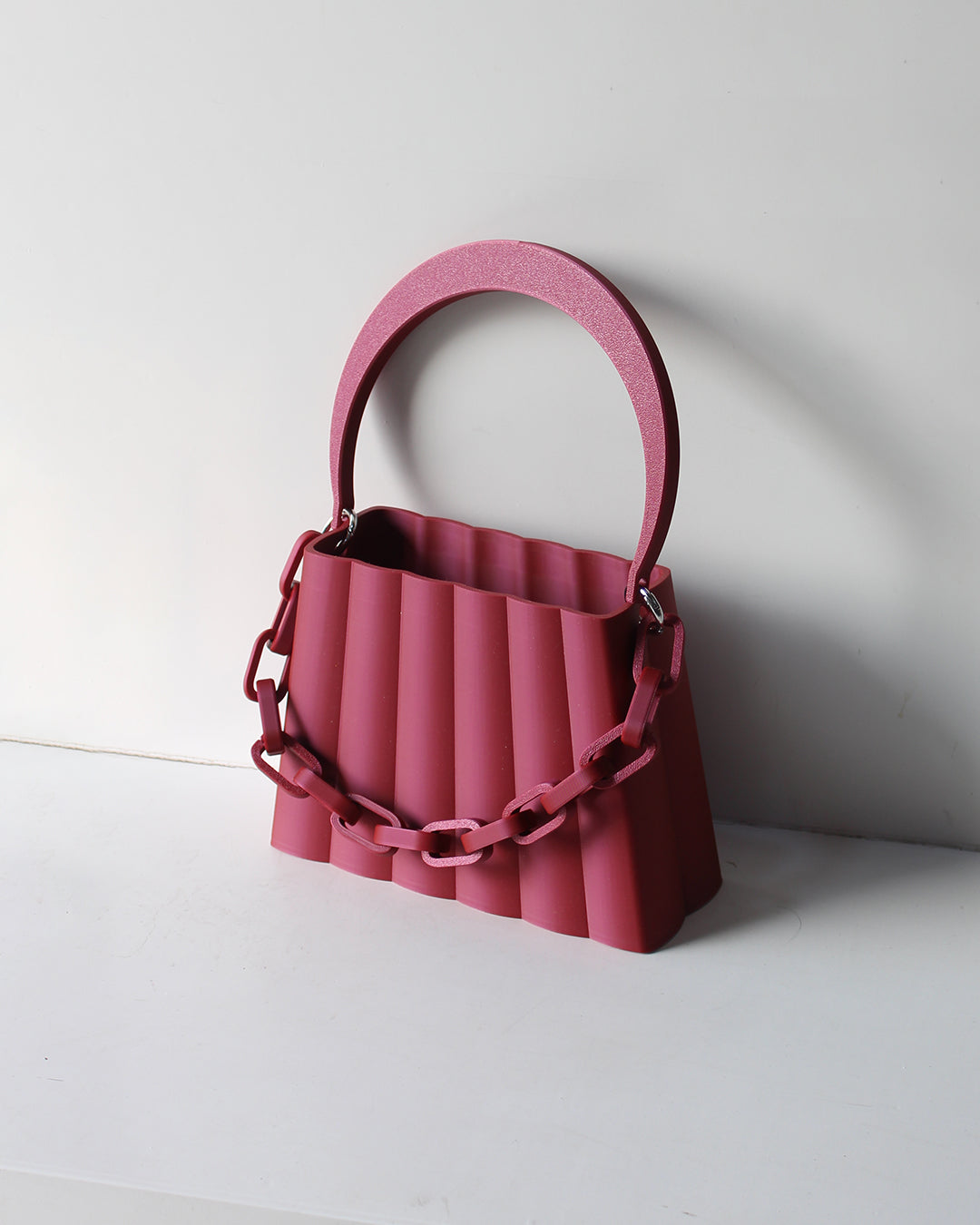 THE CURVE (IMPERIAL RED)