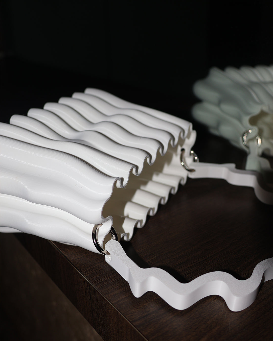 THE WAVE (White)