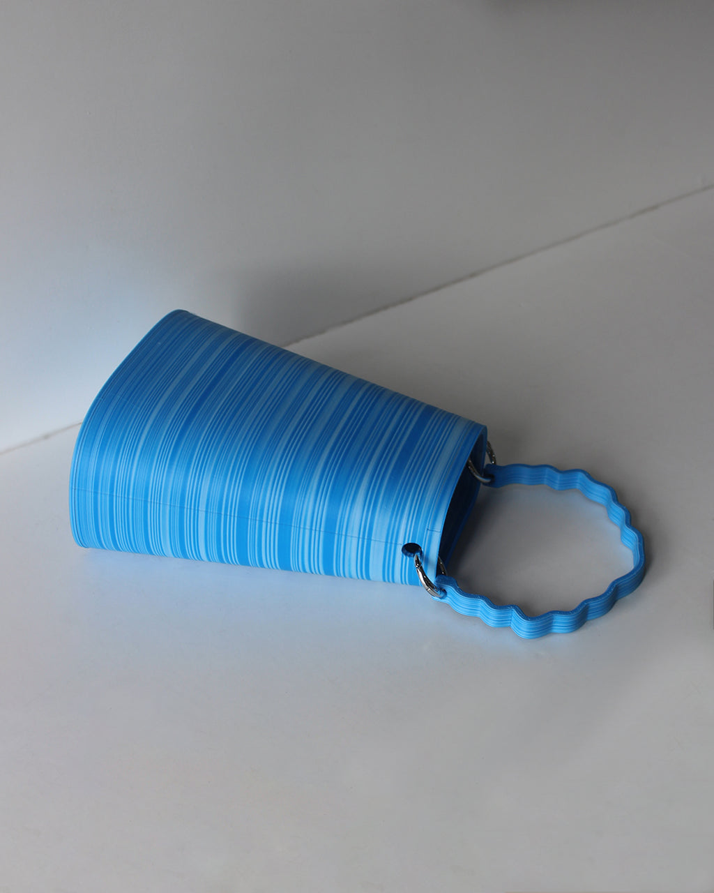 THE LOOP (White and Blue)