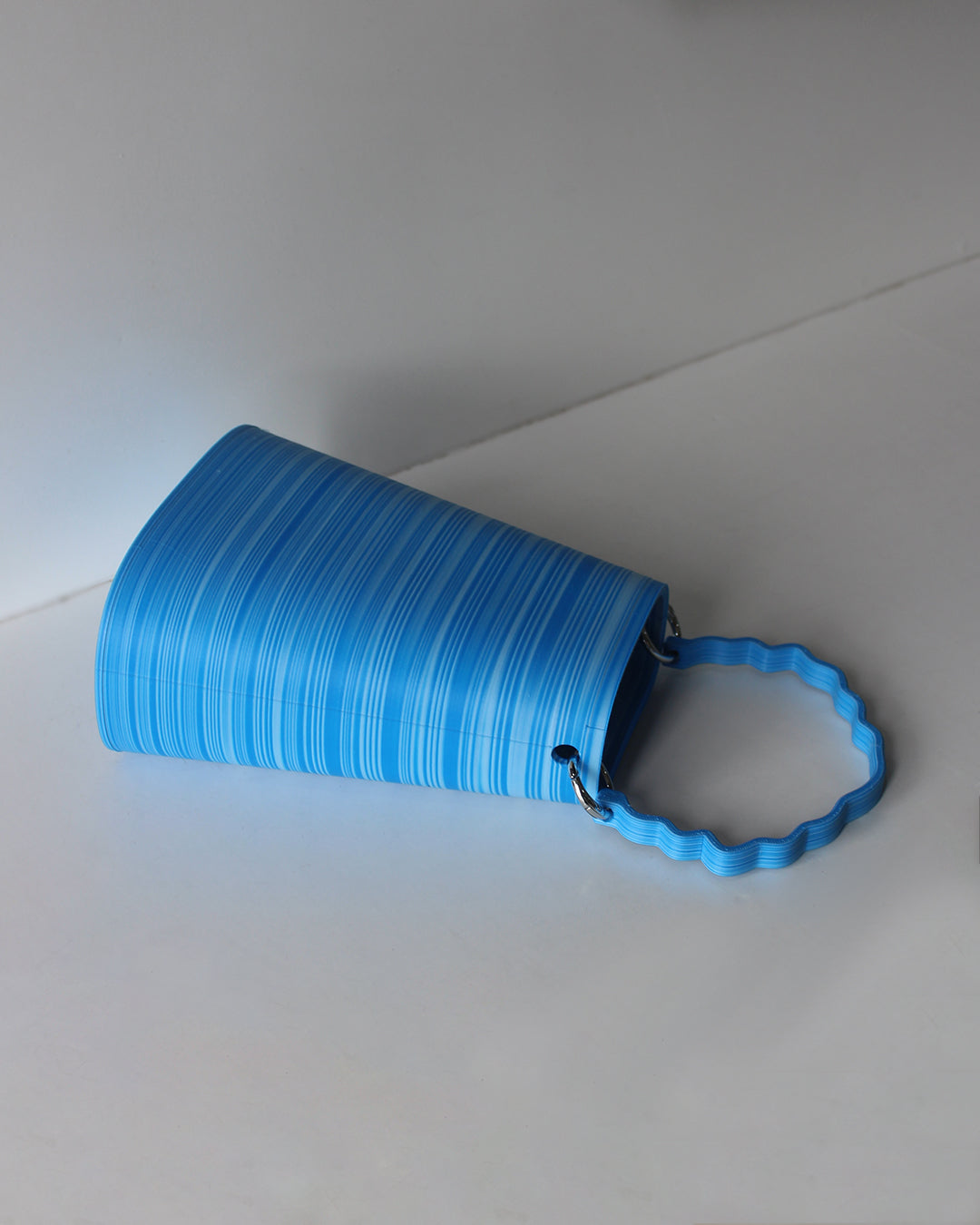 THE LOOP (White and Blue)