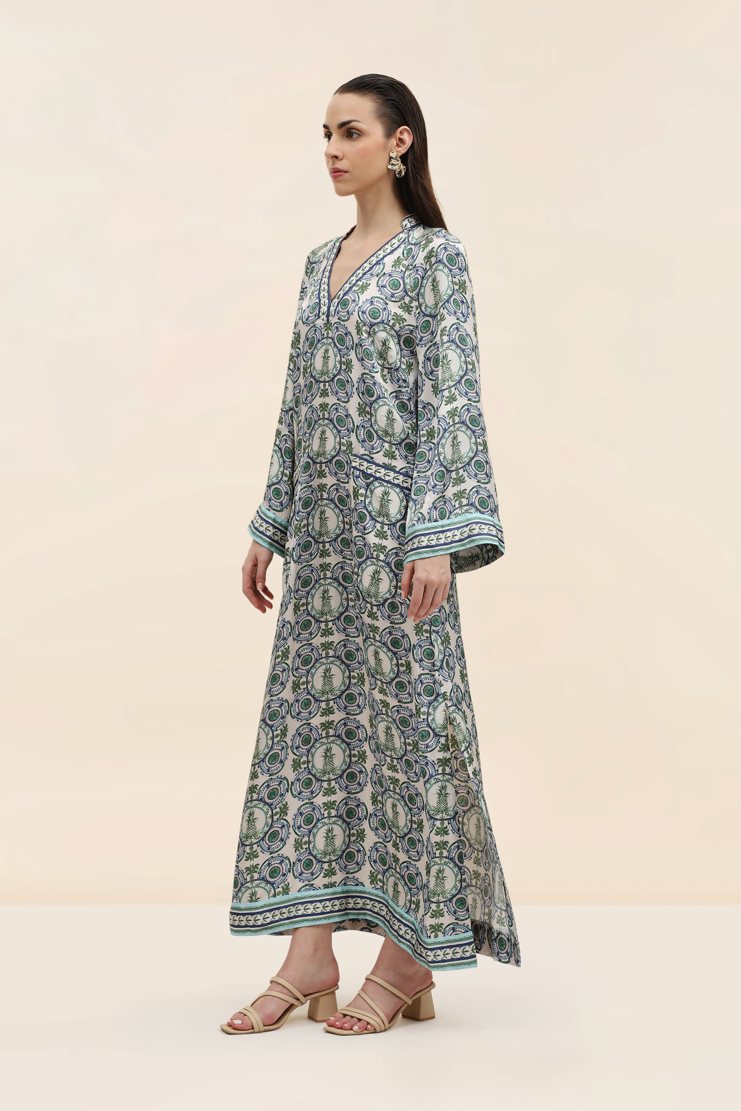 NYLA KAFTAN