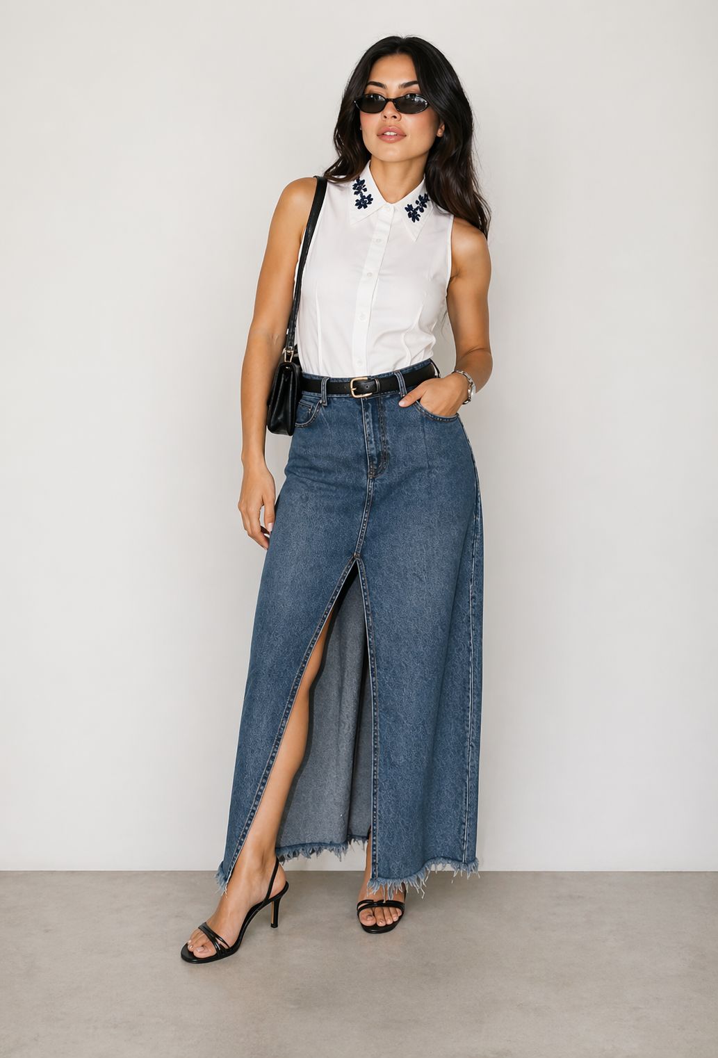 Embellished Collar Sleeveless Button-Down Blouse