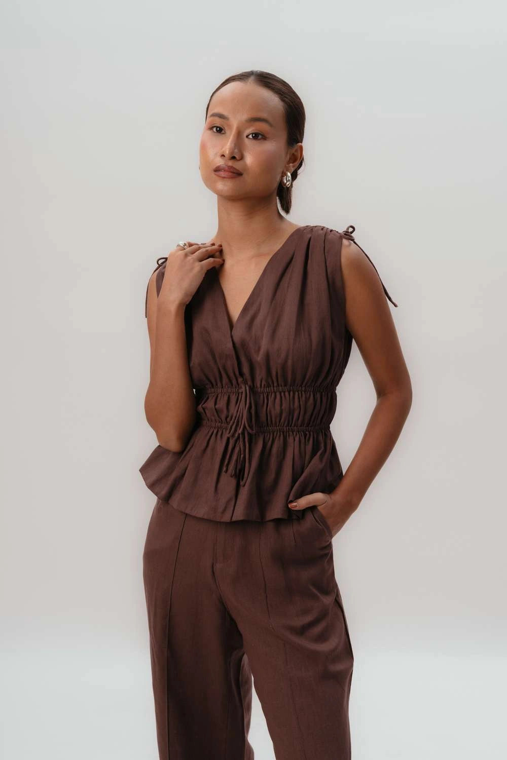Noa Top Brown