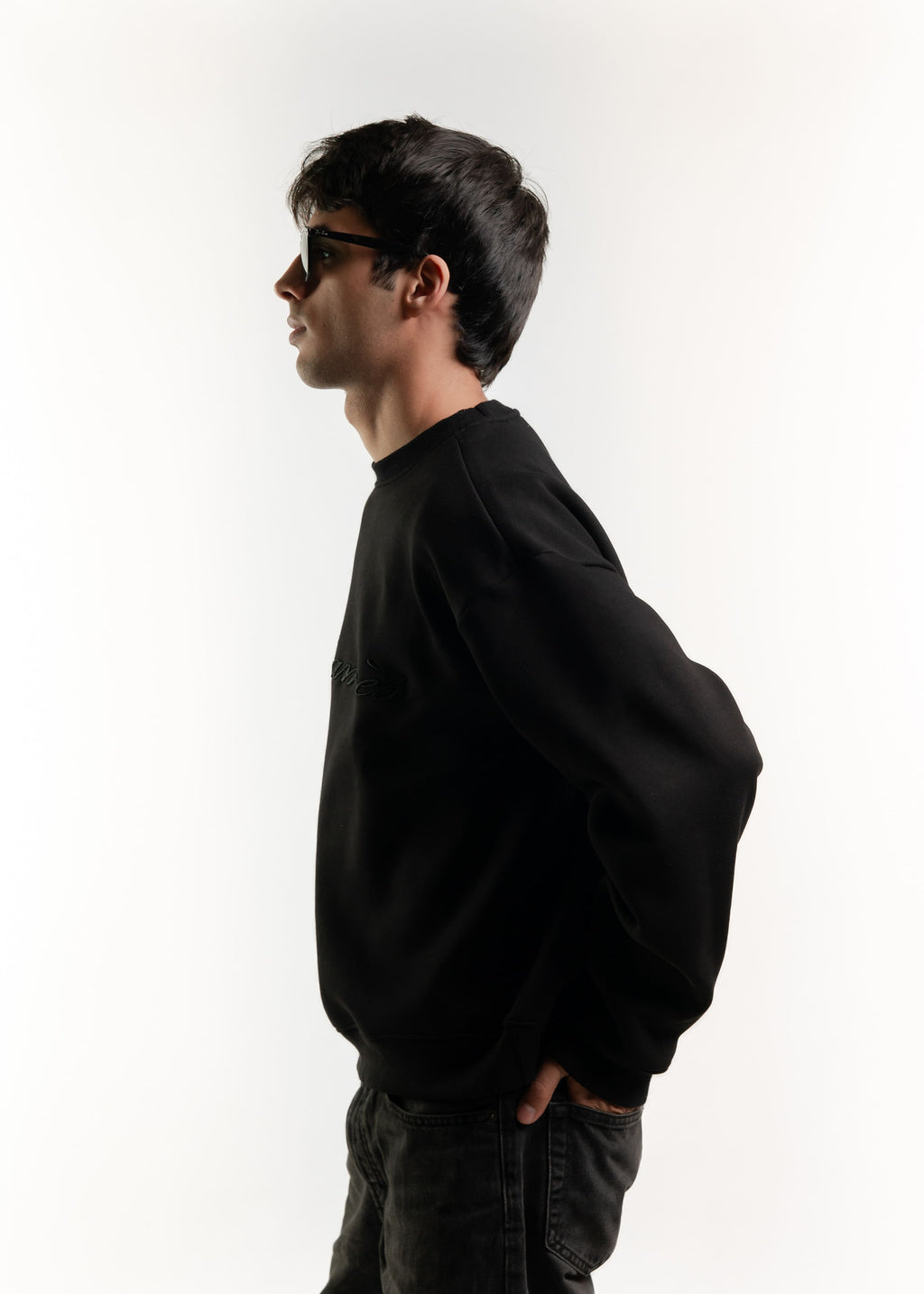 Noir vault classic premium sweatshirt