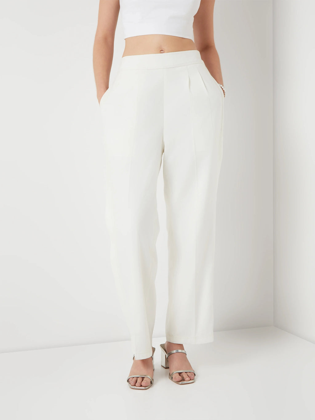 The white Tailor Trouser
