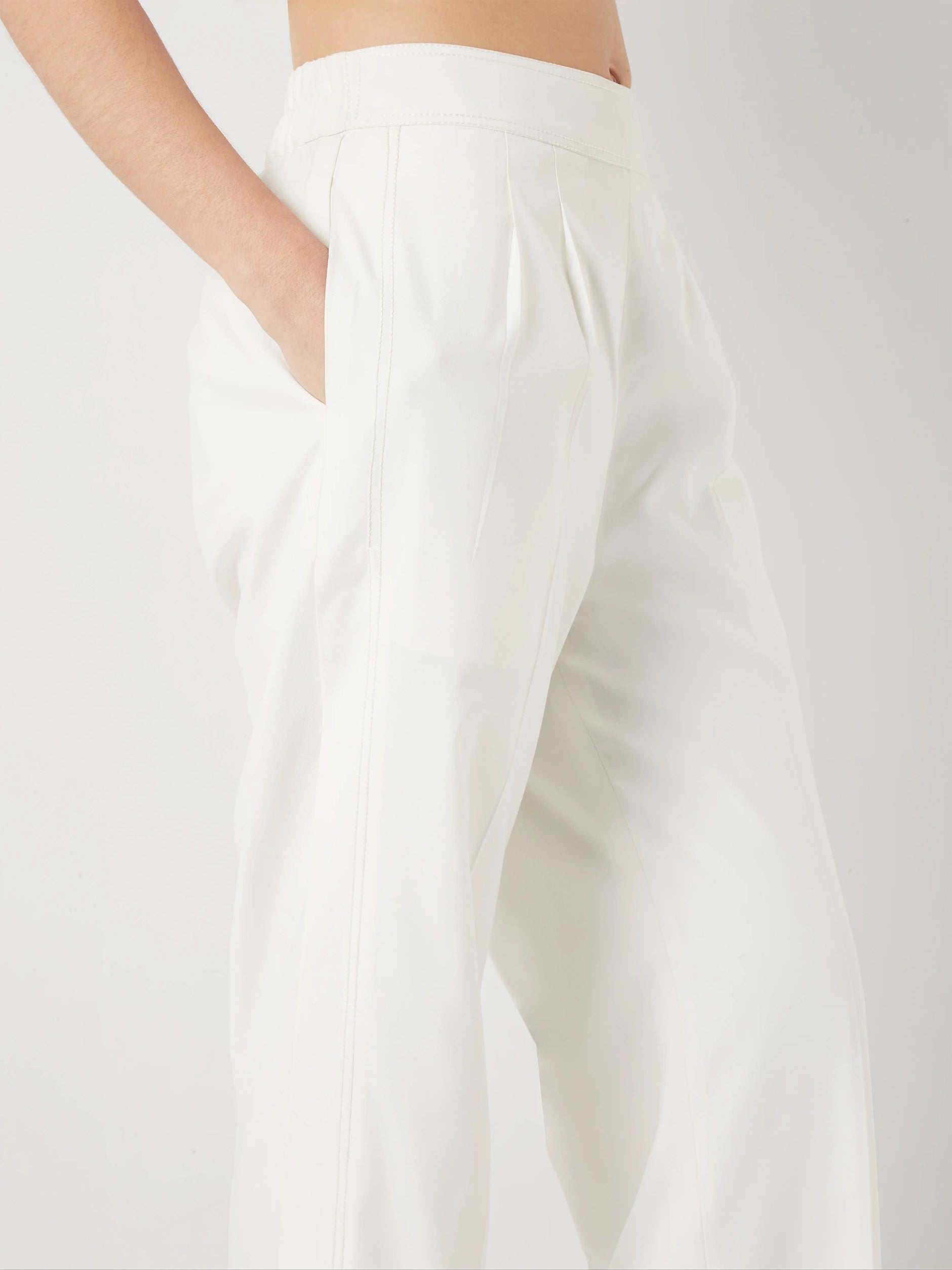 The white Tailor Trouser